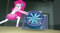 Pinkie Pie placing an industrial fan CYOE7b