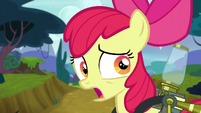 Apple Bloom ''Tengo que hacer algo'' Un Descanso Agotador