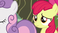 Apple Bloom watches Sweetie and Scootaloo leave S5E4