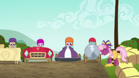 Cheerilee about to start the second race S6E14