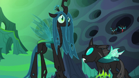 Chrysalis and Thorax hear a crunching sound S6E26