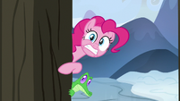 Pinkie Pie looking freaked out S7E11
