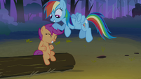 Rainbow Dash gives Scootaloo a noogie S3E6