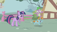 Spike hopping over Snips S1E06