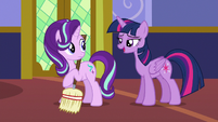 Twilight Sparkle "didn't I see you sewing with Rarity?" S6E21