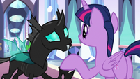 Twilight being friendly with Thorax S6E16