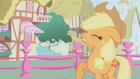 Applejack finally shows up for appointment with Rainbow Dash S1E04