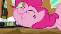 Pinkie with sand in her mouth S5E11