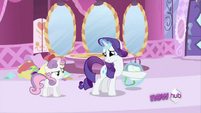 Rarity hiding the bag S2E23