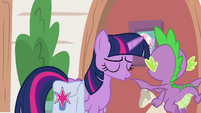 Twilight takes another calming breath S9E5