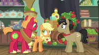 Young Applejack makes her first scrunchy face S6E23