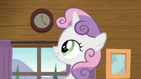 Sweetie Belle looking at clock on the wall S7E21