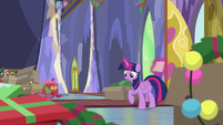 Twilight decides to decorate later MLPBGE
