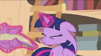 Twilight stopping Spike from tickling S2E20