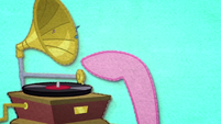 Pinkie Pie turns on a gramophone BFHHS2