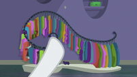 Rarity pointing at chic section S8E4