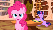 S02E18 Pinkie Pie w bibliotece