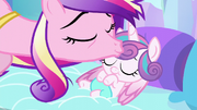 Cadance kissing Flurry Heart's forehead S6E1