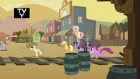 Ponies running about S1E21