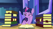 S05E16 Zdenerwowana Twilight wśród książek