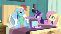Twilight "You go first Rainbow Dash!" S2E16