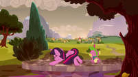 Twilight and Spike drops into another future S5E26