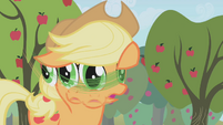 Applejack shaking herself awake S1E04