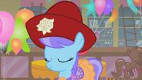 Lily Dache with hat S1E12