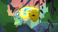 Meadowbrook overwhelmed by flash bees S7E20