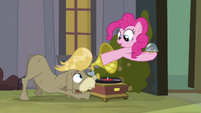 Pinkie Pie in Phonograph S2E18