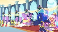 księżniczki:Luna i Twilight Sparkle się widzą