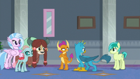 Sandbar tags along with the other students S8E1