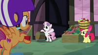 Sweetie Belle giving Scootaloo the signal S8E12