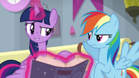 Twilight Sparkle consulting the EEA guide S8E1