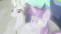 Twilight Sparkle starts to get worried S7E1