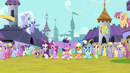 Twilight and friends singing and trotting S03E13