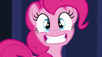Pinkie Pie com um largo sorriso EG
