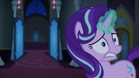 Starlight Glimmer removes her invisibility spell S6E25