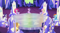 Starlight and ponies look toward Rainbow Dash S6E25