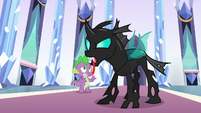 Thorax hisses menacingly at the ponies S6E16