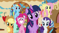 Twilight confused; Pinkie excited S5E19