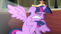 Twilight flinches from the light S4E01