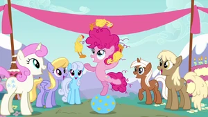 Filly Pinkie Pie juggling rubber chickens S4E12