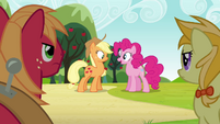 Pinkie Pie 'You look pretty busy right now' S3E03