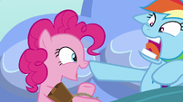 Rainbow Dash wakes up with a startled face S7E23