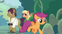 Scootaloo leads her parents to the Everfree S9E12