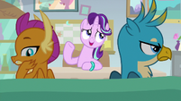 Starlight mediating between Smolder and Gallus S9E11