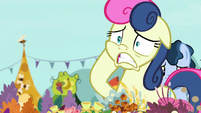 Sweetie Drops looking very distressed S7E19