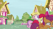 Cutie Mark Crusaders running away S9E23