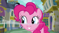 Pinkie Pie smells something good S6E12